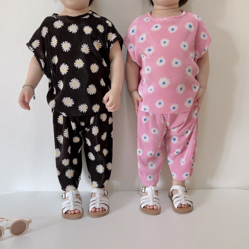 Moran - Korean Children Fashion - #kidsshorts - Daisy Pleats Top Bottom Set - 5