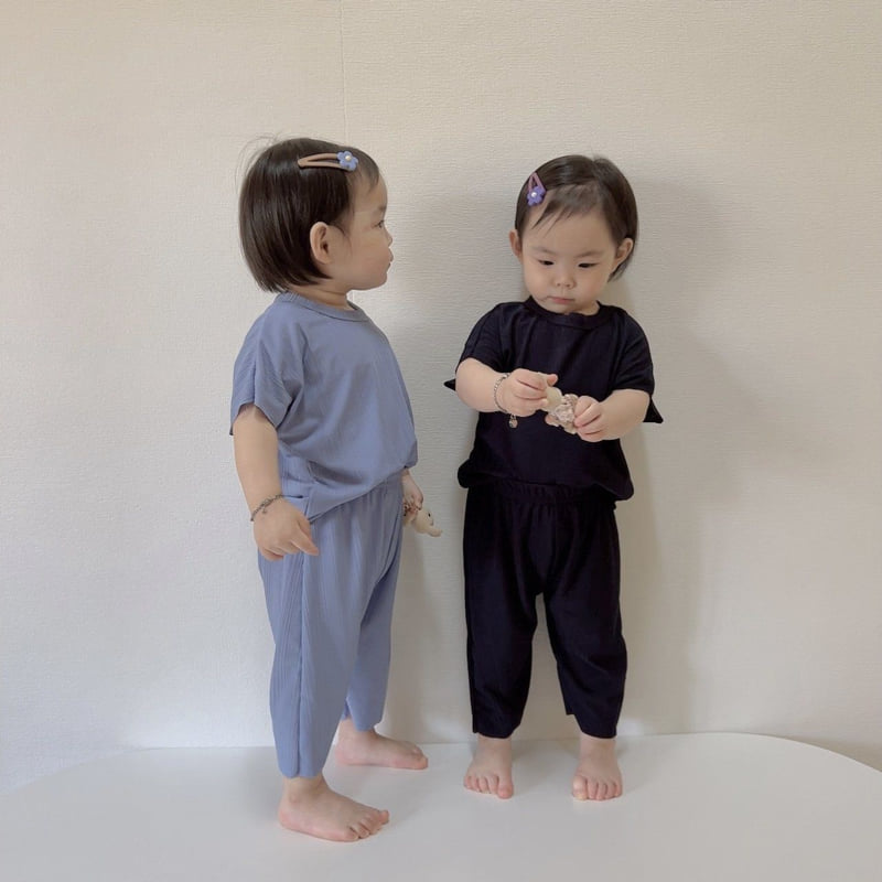 Moran - Korean Children Fashion - #kidzfashiontrend - Cool Pleated Top Bottom Set - 9