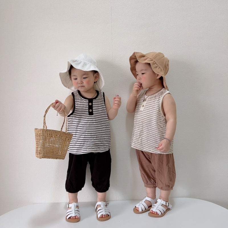 Moran - Korean Children Fashion - #prettylittlegirls - Mango Button Top Bottom Set - 5