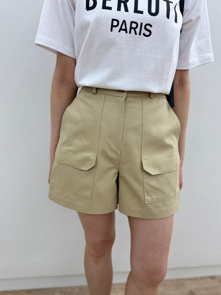 Most - Korean Women Fashion - #womensfashion - Two-pocket Half Pants - 10