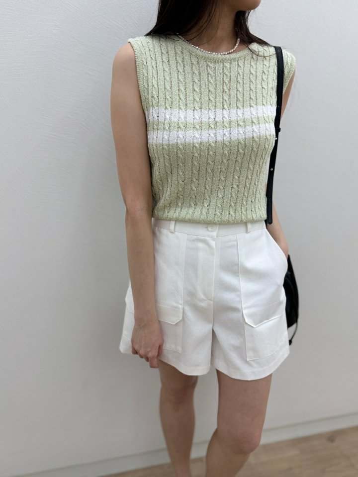 Most - Korean Women Fashion - #momslook - Two-pocket Half Pants - 4