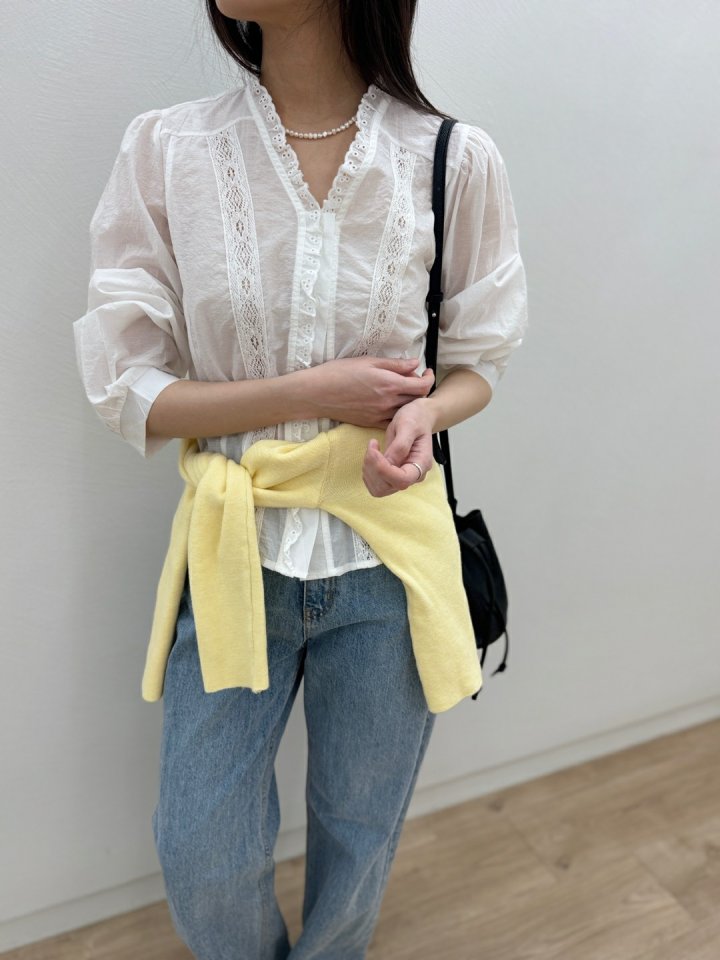 Most - Korean Women Fashion - #womensfashion - Frill Blouse