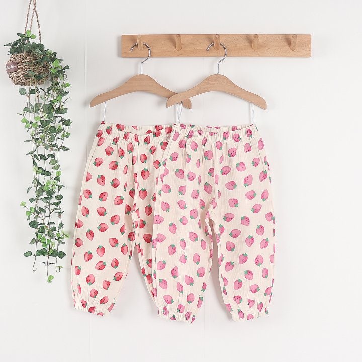 New Pierrot - Korean Baby Fashion - #babygirlfashion - Strawberry Leggings - 2