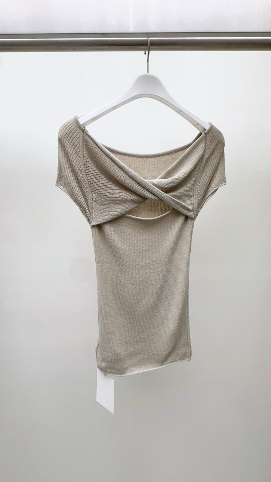 Nutplan - Korean Women Fashion - #womensfashion - Back Wave Knit Top