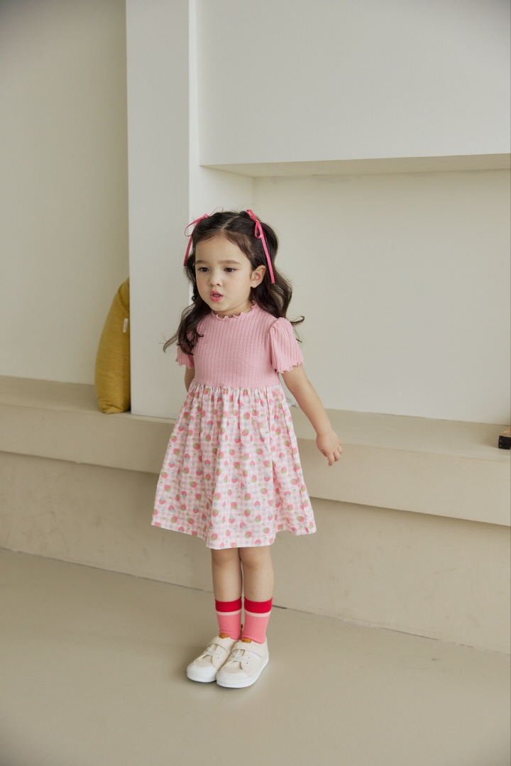 Orange Mom - Korean Children Fashion - #kidzfashiontrend - Interlock Strawberry Raglan One-piece - 6