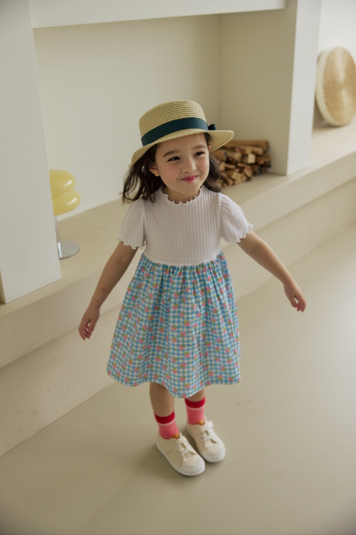 Orange Mom - Korean Children Fashion - #littlefashionista - Interlock Strawberry Raglan One-piece - 8