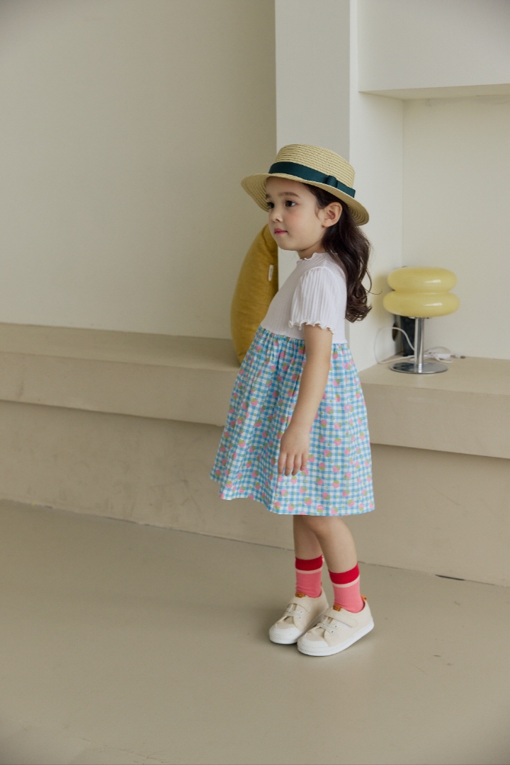 Orange Mom - Korean Children Fashion - #magicofchildhood - Interlock Strawberry Raglan One-piece - 9