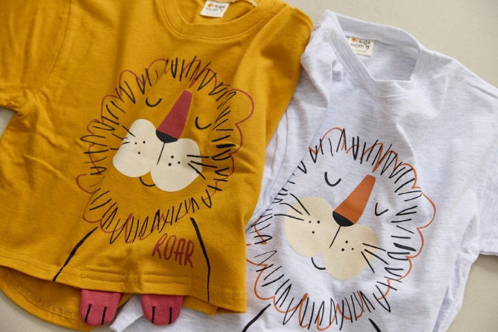 Orange Mom - Korean Children Fashion - #littlefashionista - Lion Foot Tee - 4