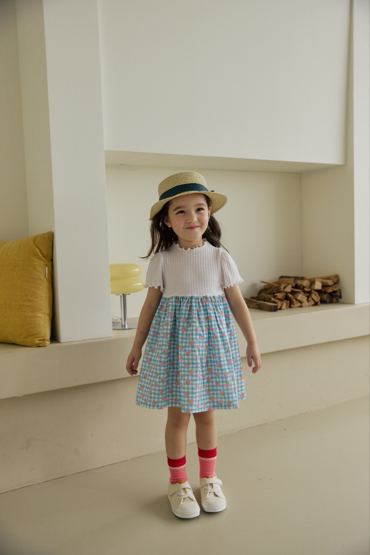 Orange Mom - Korean Children Fashion - #prettylittlegirls - Interlock Strawberry Raglan One-piece - 11