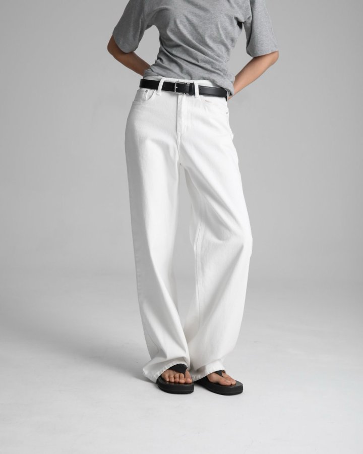 Paper Moon - Korean Women Fashion - #vintageinspired - High Rise Wide Leg White Denim Pants - 3