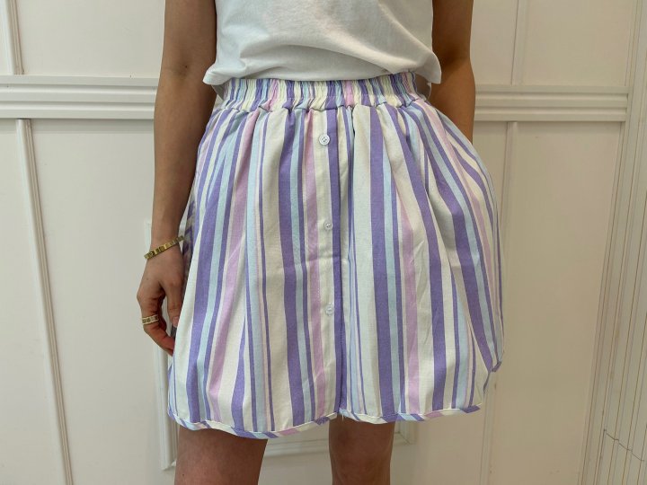 Pearls room - Korean Women Fashion - #vintagekidsstyle - Stripe Short Slacks - 2