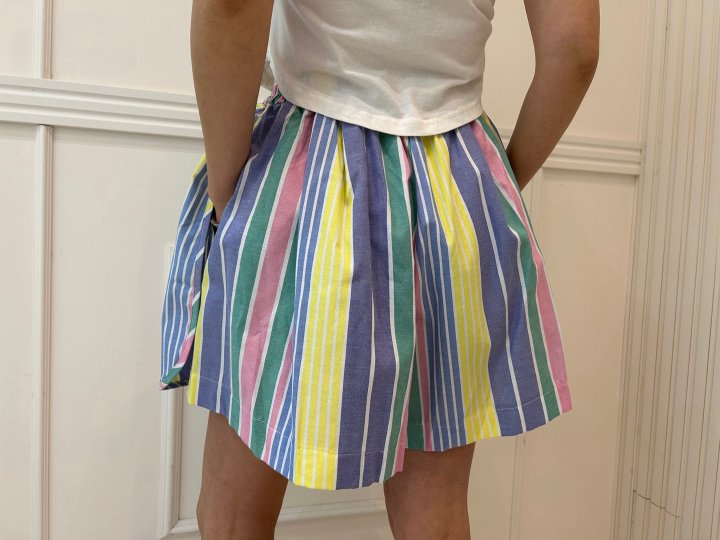 Pearls room - Korean Women Fashion - #womensfashion - Stripe Short Slacks - 10