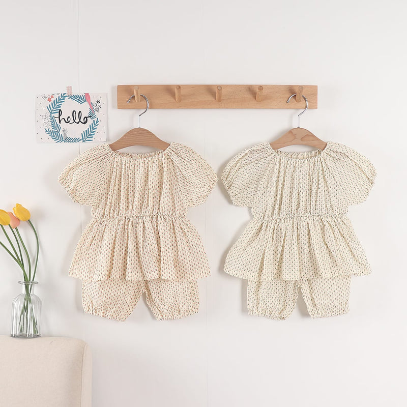 Pepper Mint - Korean Children Fashion - #minifashionista - Small Flower Blouse Top Bottom Set - 2