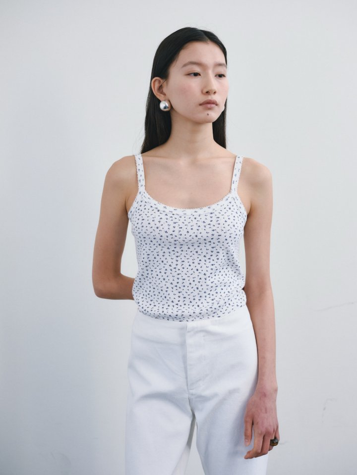 Roomk - Korean Women Fashion - #thelittlethings - Leave Sleeveless Top - 2