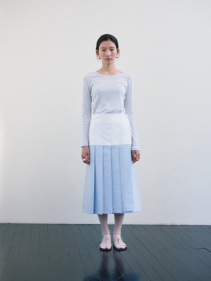 Roomk - Korean Women Fashion - #momslook - Long Sleeved Tee - 4