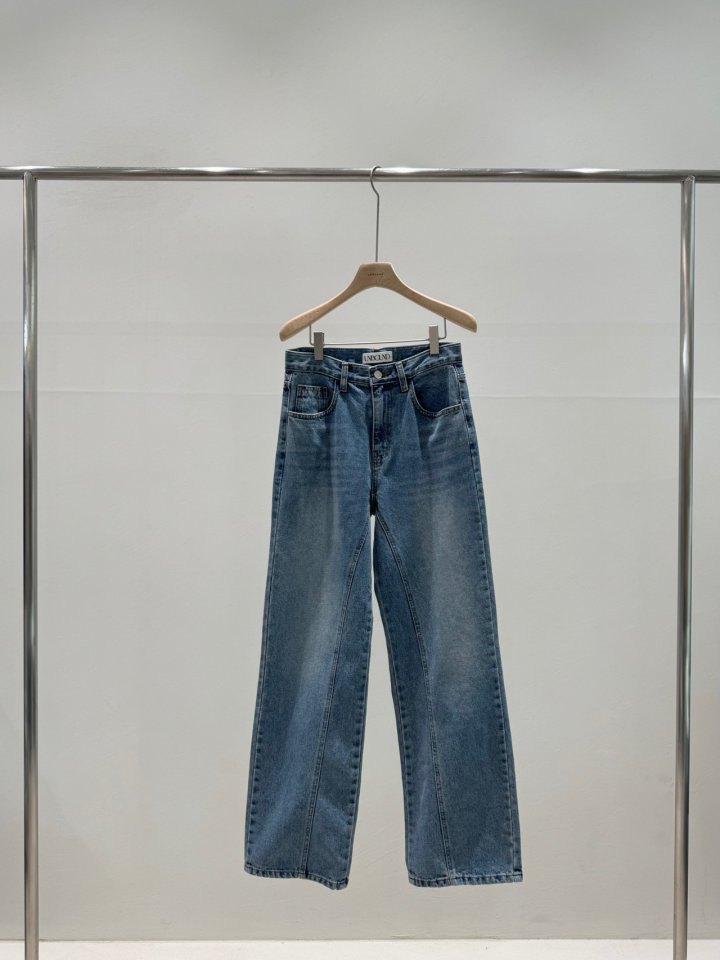 Unbound - Korean Women Fashion - #vintageinspired - Back Pocket Denim Pants