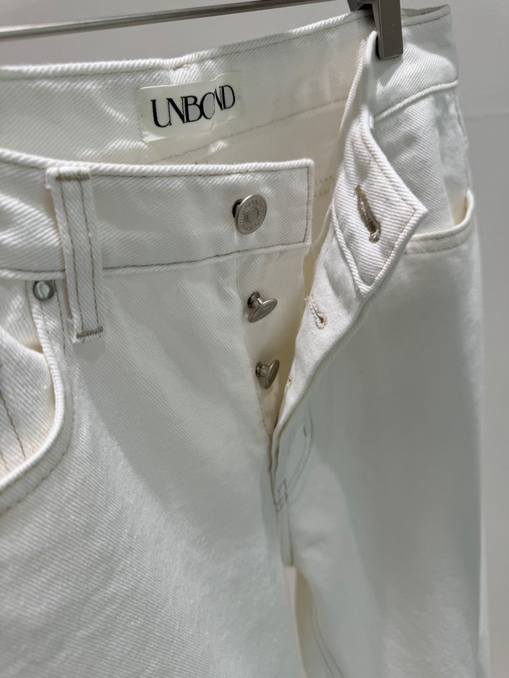 Unbound - Korean Women Fashion - #womensfashion - Button Ivory Denim Pants - 5