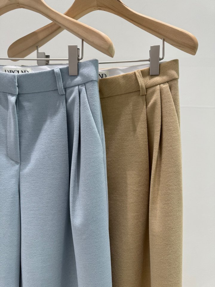 Unbound - Korean Women Fashion - #womensfashion - Detail Button Pants - 2