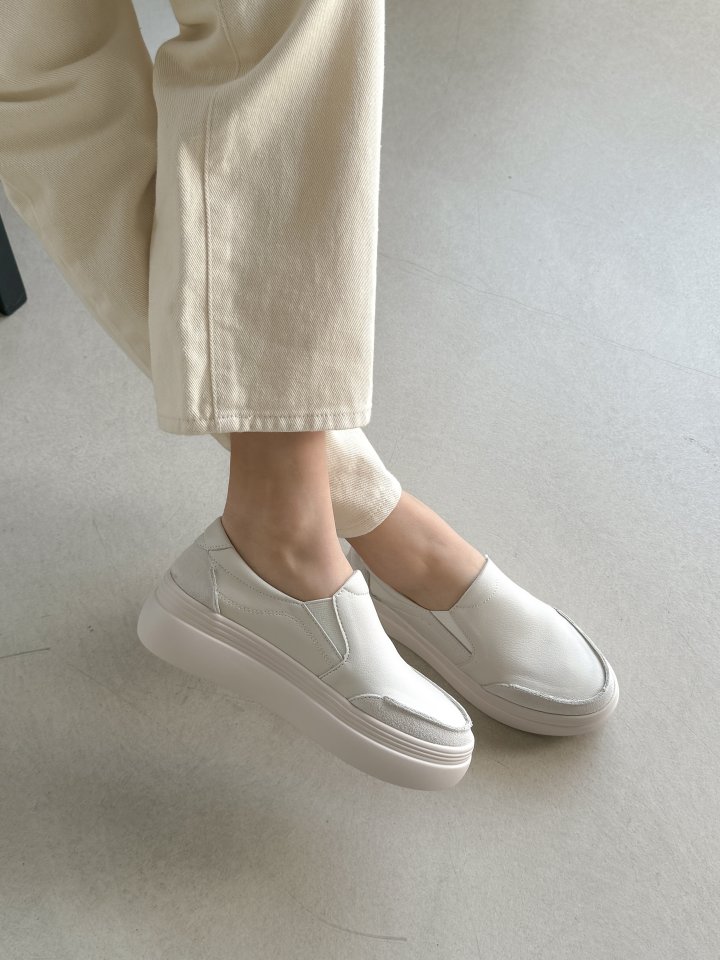 Vade - Korean Women Fashion - #momslook - Slip-on Sneakers - 2