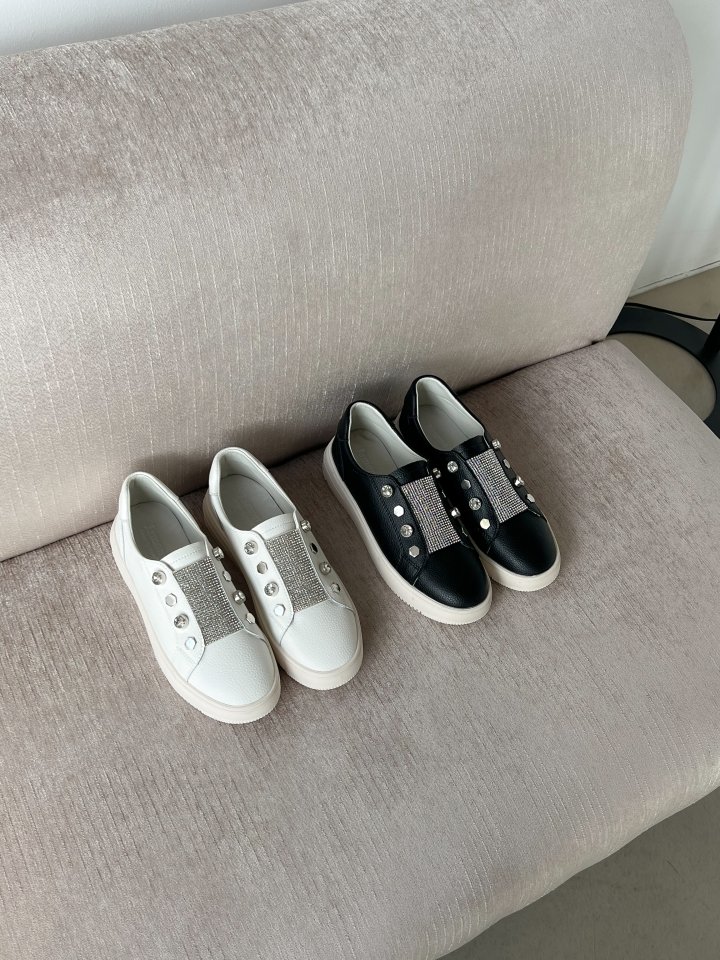 Vade - Korean Women Fashion - #momslook - Pearl Deco Sneakers - 11