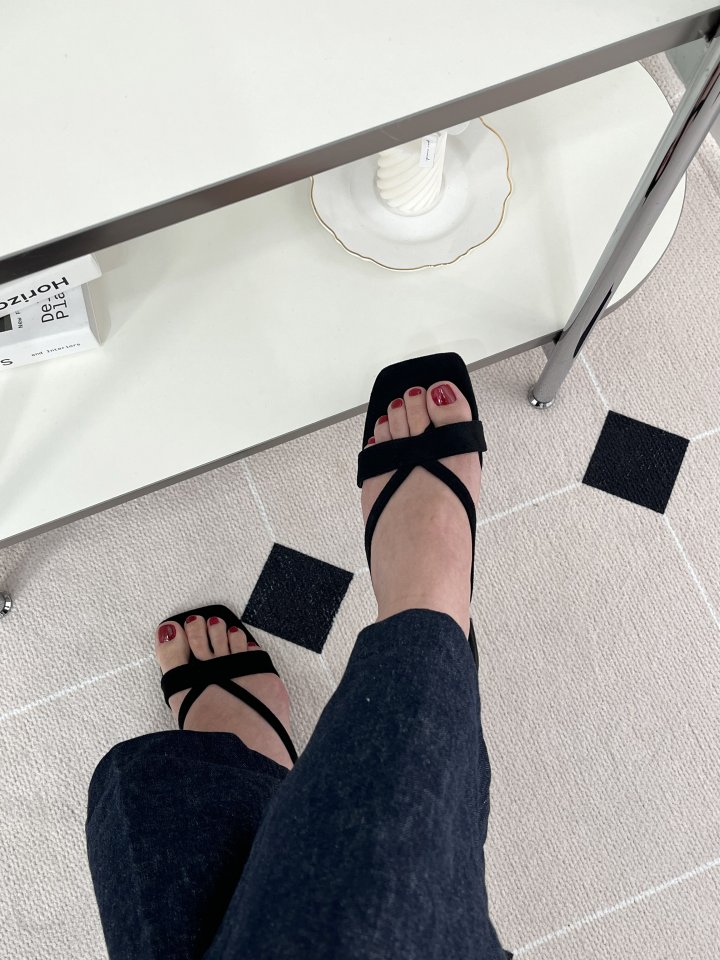 Vade - Korean Women Fashion - #momslook - Soft Knot Twist Sandals - 10