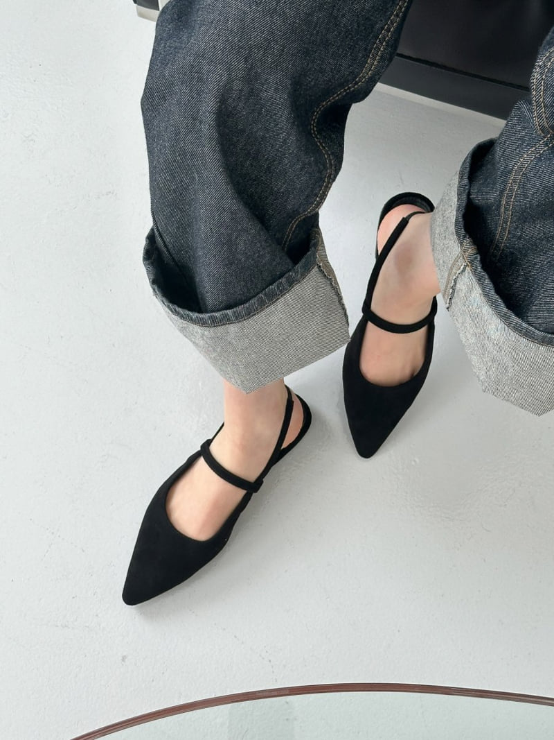 Vade - Korean Women Fashion - #momslook - Suede Low Heel Slim Slingback - 12