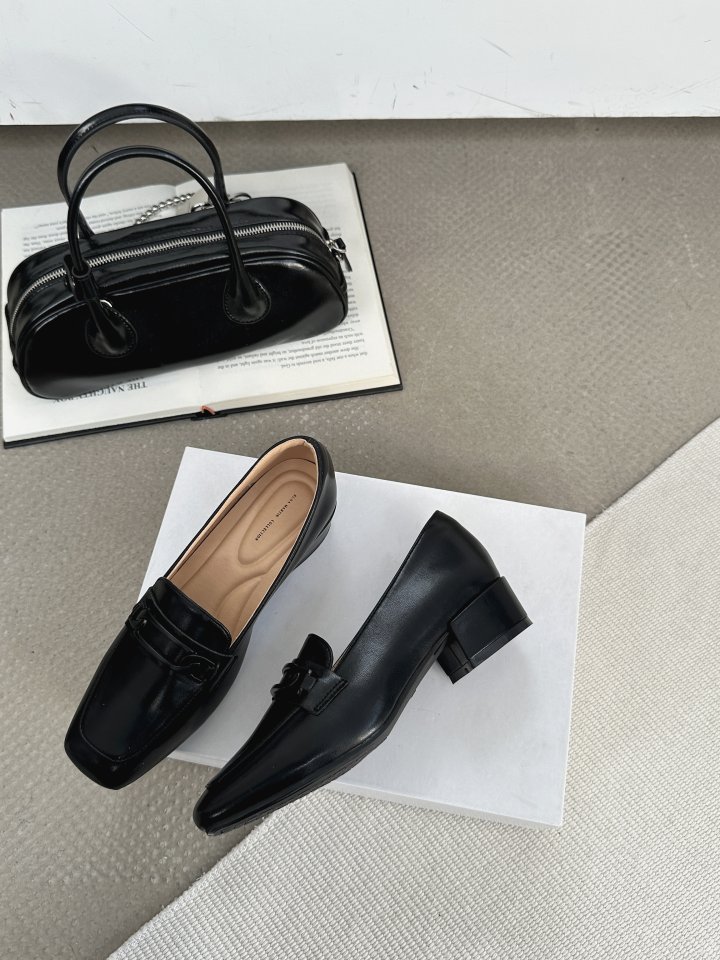 Vade - Korean Women Fashion - #romanticstyle - Square Deco Loafers - 2