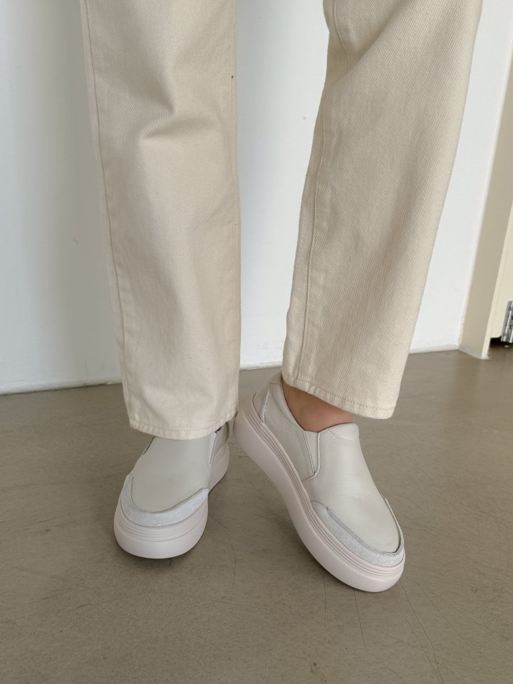 Vade - Korean Women Fashion - #thelittlethings - Slip-on Sneakers
