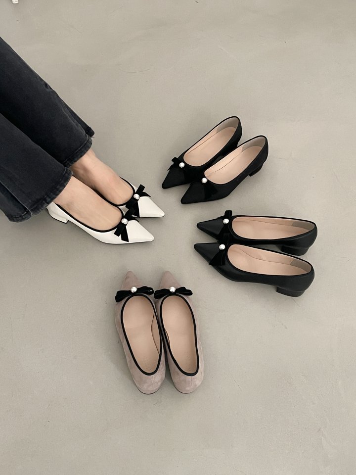 Vade - Korean Women Fashion - #vintageinspired - Stiletto Ribbon Pearl Flat - 11