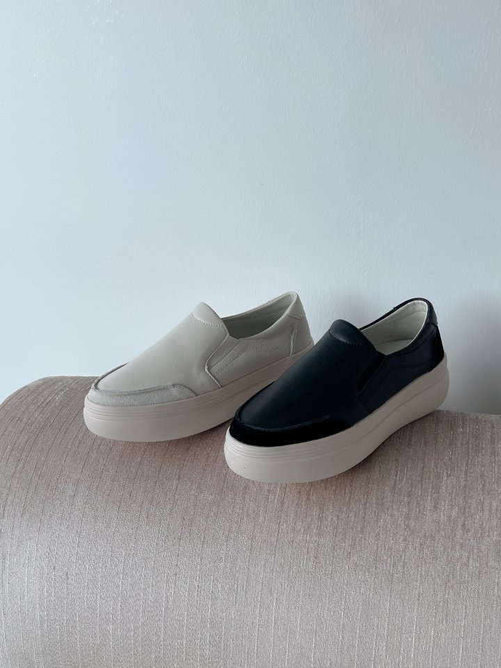 Vade - Korean Women Fashion - #womensfashion - Slip-on Sneakers - 11