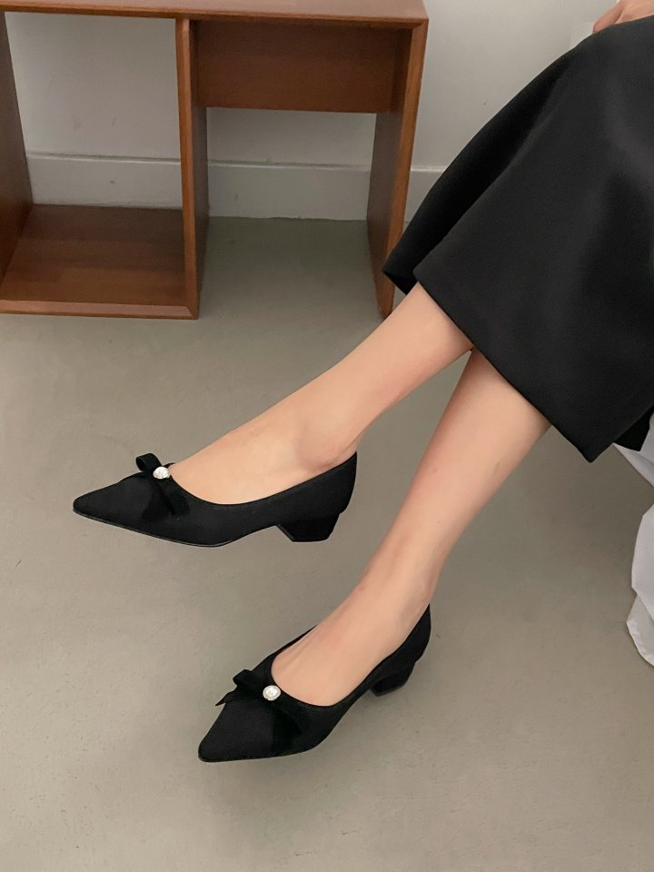 Vade - Korean Women Fashion - #womensfashion - Stiletto Ribbon Pearl Flat - 6