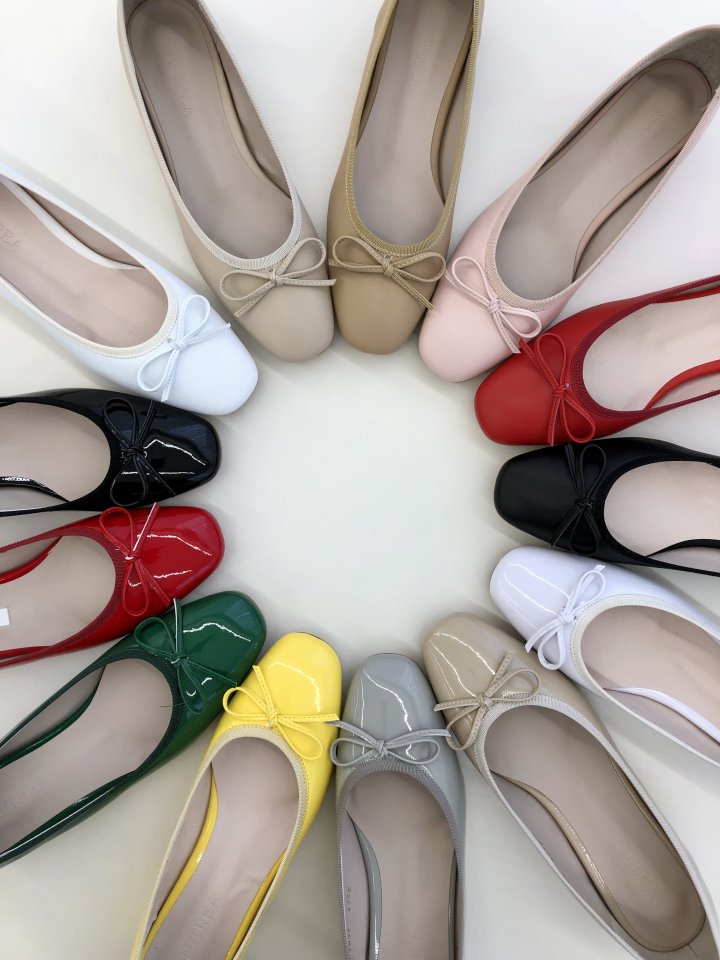 Vade - Korean Women Fashion - #momslook - Enameled PU Ribbon Flat - 4