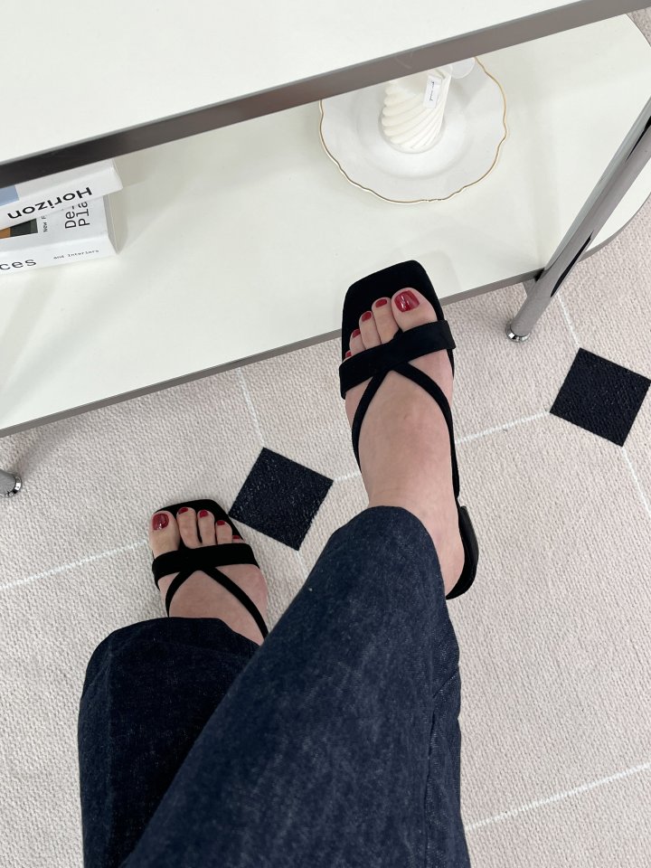 Vade - Korean Women Fashion - #womensfashion - Soft Knot Twist Sandals - 11