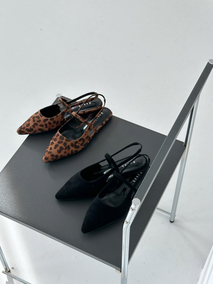 Vade - Korean Women Fashion - #womensfashion - Suede Low Heel Slim Slingback