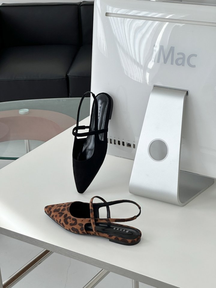 Vade - Korean Women Fashion - #womensfashion - Suede Low Heel Slim Slingback - 3
