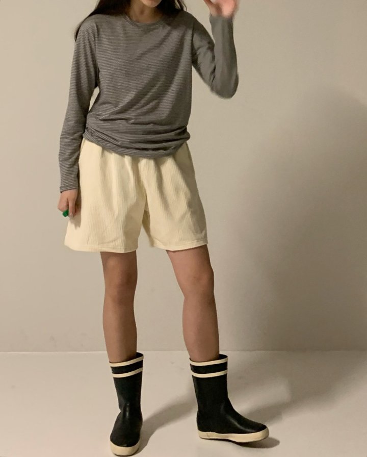 Via - Korean Women Fashion - #momslook - Corduroy Half Pants - 2