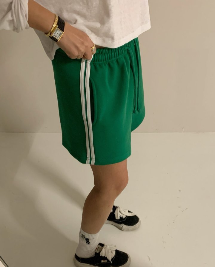 Via - Korean Women Fashion - #womensfashion - Color Line Short Pants - 4