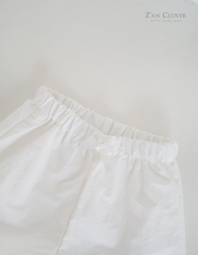 Zan Clover - Korean Children Fashion - #kidsstore - Punching Lace Short Pants - 5
