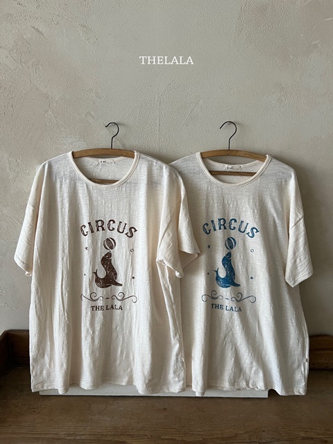 Seal Mom Tee