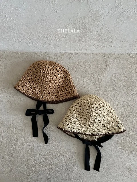 Line String Bonnet