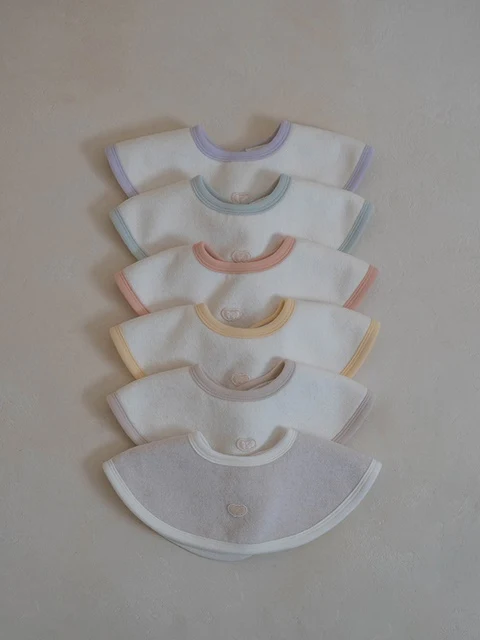Daisy Bib