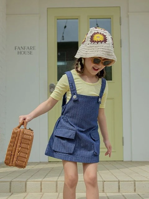 Picot Scoop Neck Tee
