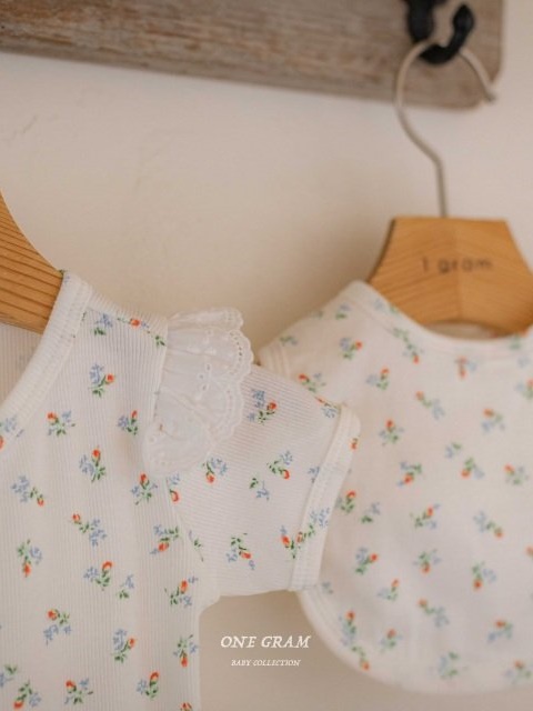 Rebecca Bib