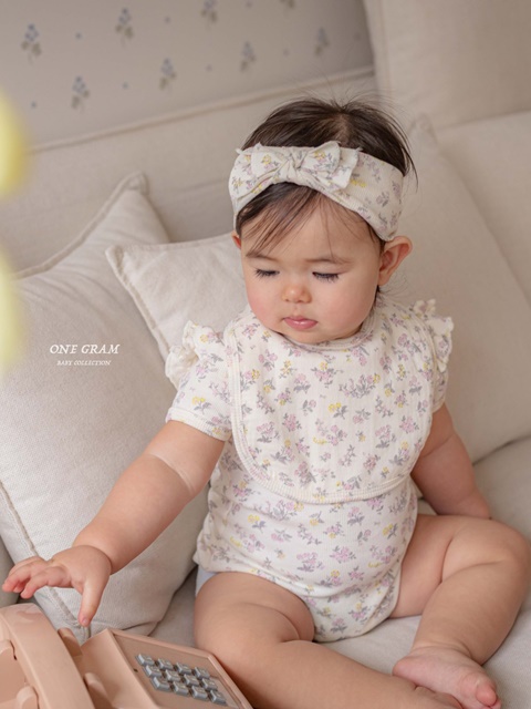Lily Bib