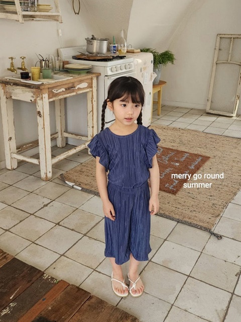 Frill Pleated Set Frill Pleated Set