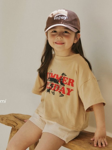 Holly Tee