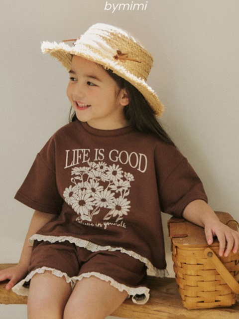 Romantic Tee