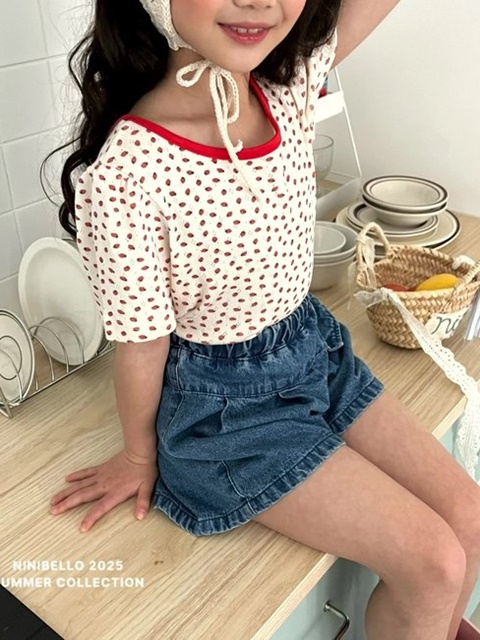 Berry Bloom Tee