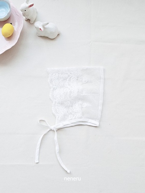 Lily Bonnet Lily Bonnet