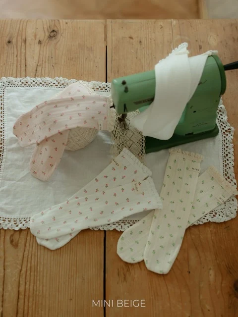 Bebe 25 Knee Socks
